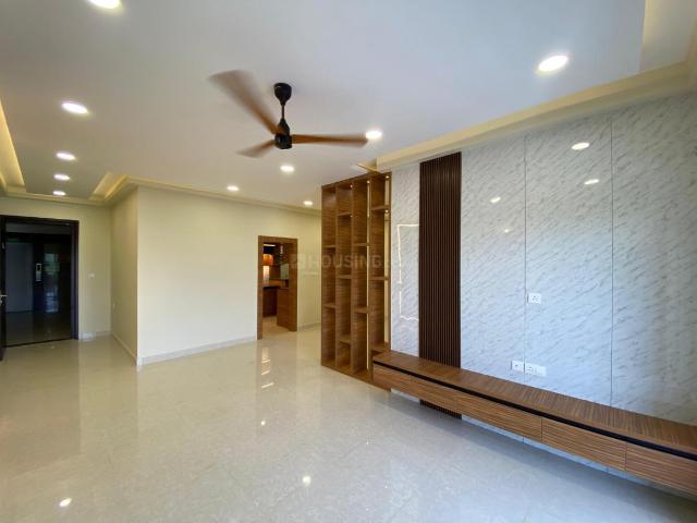 3 BHK Apartment in Marine Drive for rent Kochi. The reference number is 17235945