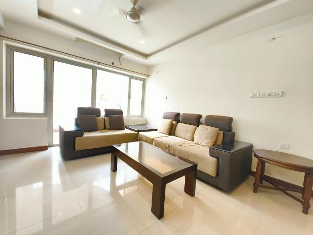 3 BHK Apartment in Marine Drive for rent Kochi. The reference number is 20656777