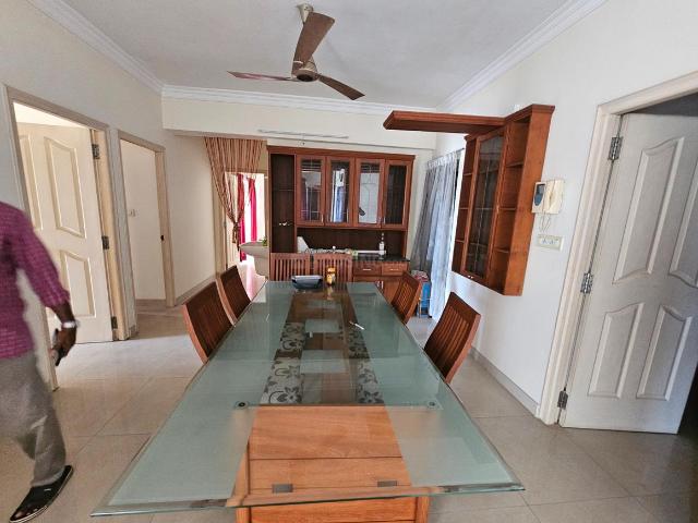 3 BHK Apartment in Marine Drive for resale Kochi. The reference number is 19647011