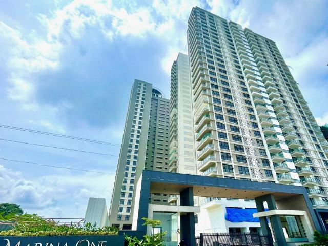 3 BHK Apartment in Marine Drive for resale Kochi. The reference number is 20305019