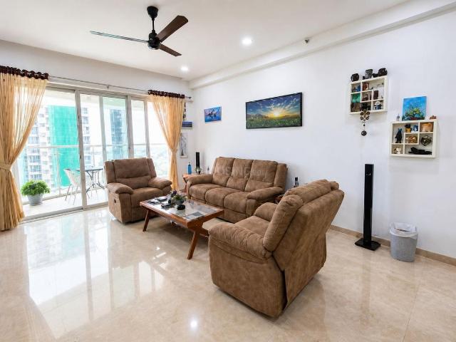 3 BHK Apartment in Marine Drive for resale Kochi. The reference number is 21135855