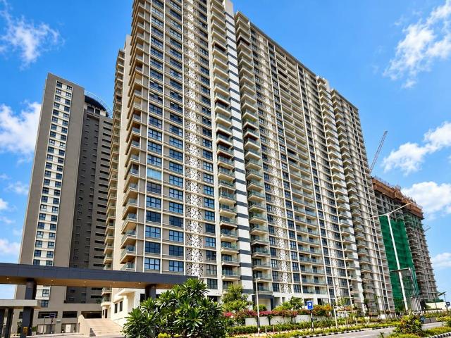 3 BHK Apartment in Marine Drive for resale Kochi. The reference number is 21383356