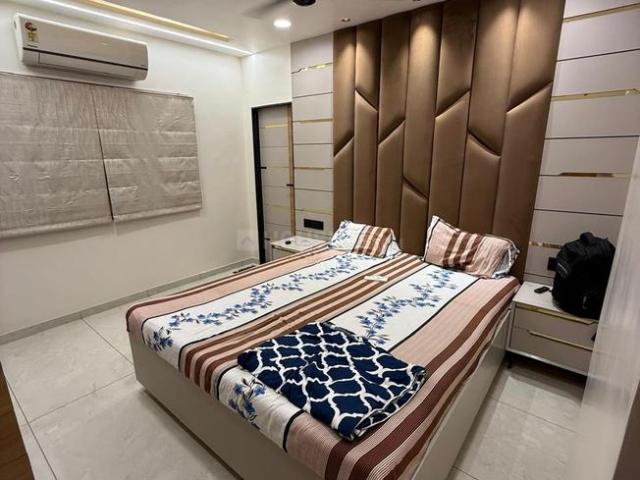 3 BHK Apartment in Memnagar for resale Ahmedabad. The reference number is 21021006