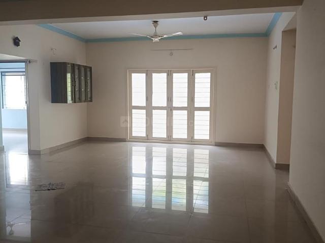 3 BHK Apartment in Miyapur for rent Hyderabad. The reference number is 20881996
