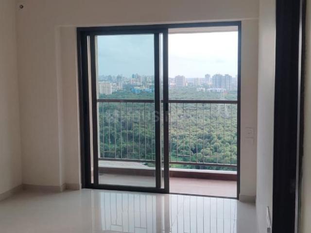 3 BHK Apartment in Mira Road East for resale Mira Bhayandar. The reference number is 20376284