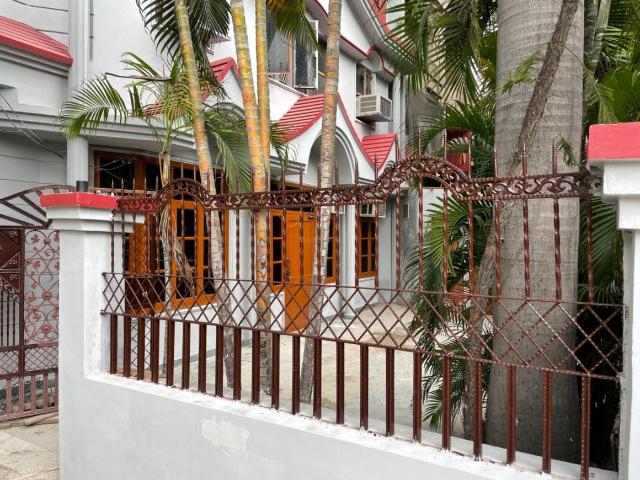 3 BHK Apartment in Mukherjee Nagar for resale New Delhi. The reference number is 7691393