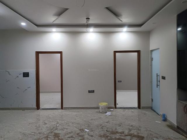 3 BHK Apartment in Mukundpur for resale New Delhi. The reference number is 19242337