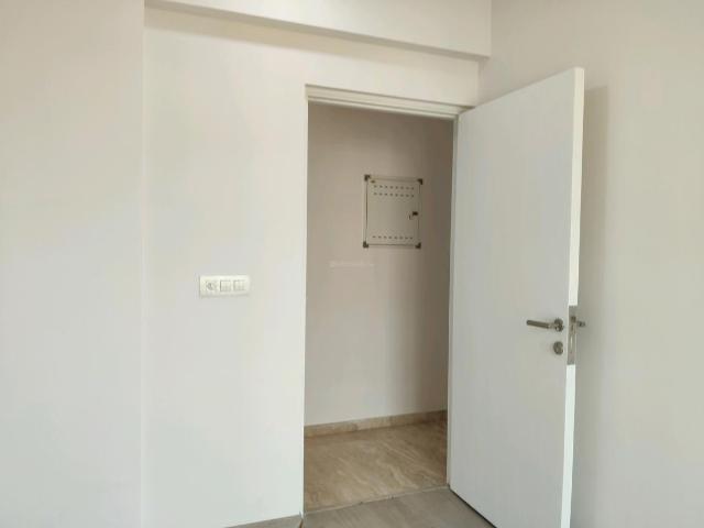 3 BHK Apartment in Mulund West for rent Mumbai. The reference number is 15516288