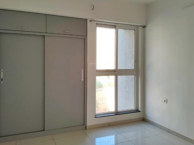 3 BHK Apartment in Mulund West for rent Mumbai. The reference number is 18776122