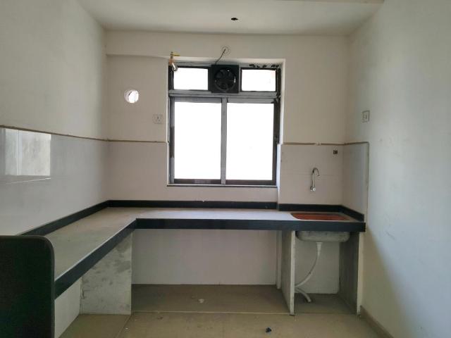 3 BHK Apartment in Mulund West for rent Mumbai. The reference number is 18924475