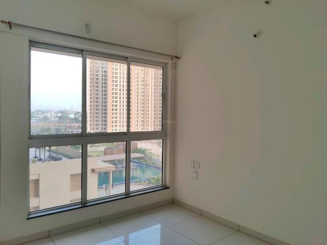 3 BHK Apartment in Mulund West for rent Mumbai. The reference number is 20395943