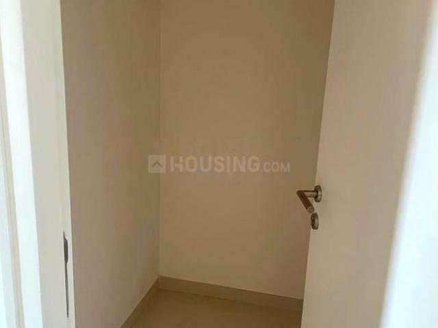 3 BHK Apartment in Mundhwa for rent Pune. The reference number is 20263105