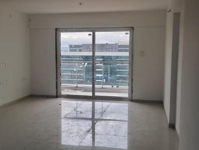 3 BHK Apartment in Mundhwa for rent Pune. The reference number is 20837801