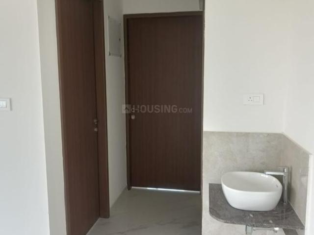 3 BHK Apartment in Mundhwa for rent Pune. The reference number is 20996538
