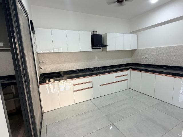 3 BHK Apartment in Mundhwa for rent Pune. The reference number is 21036737