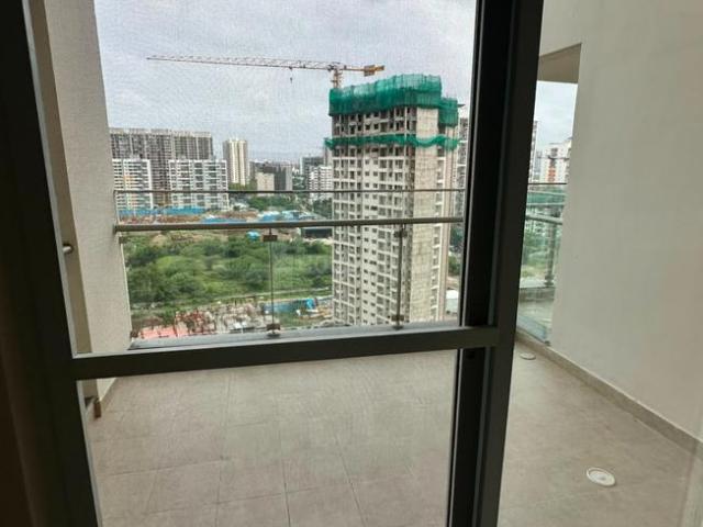 3 BHK Apartment in Mundhwa for rent Pune. The reference number is 21038618