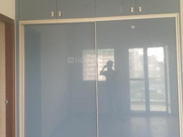 3 BHK Apartment in Mundhwa for rent Pune. The reference number is 21149437