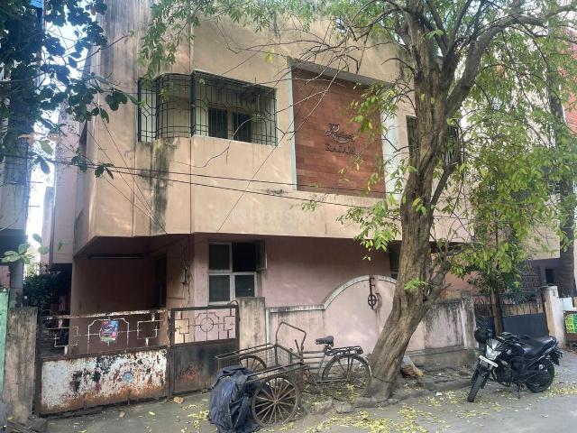 3 BHK Apartment in Mylapore for resale Chennai. The reference number is 19441100