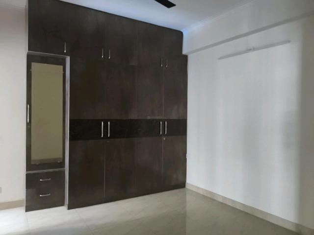 3 BHK Apartment in Noida Extension for rent Greater Noida. The reference number is 19772261