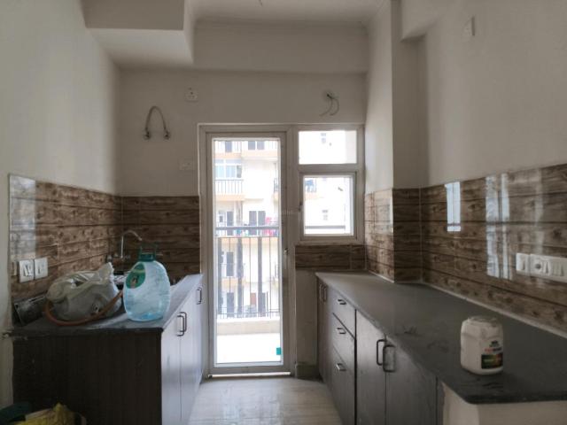 3 BHK Apartment in Noida Extension for rent Greater Noida. The reference number is 19027093