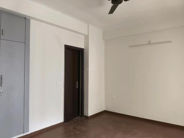 3 BHK Apartment in Noida Extension for rent Greater Noida. The reference number is 19035181