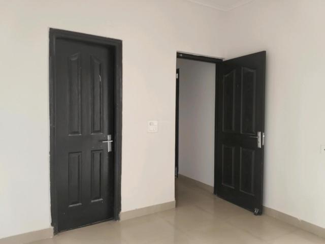 3 BHK Apartment in Noida Extension for rent Greater Noida. The reference number is 19141055