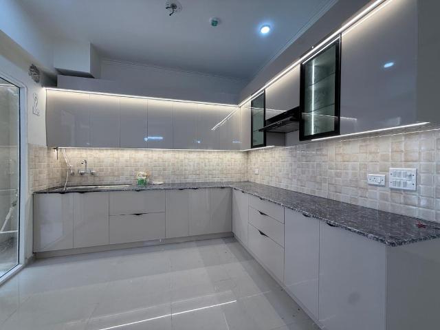 3 BHK Apartment in Noida Extension for rent Greater Noida. The reference number is 20677732