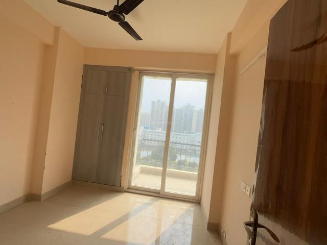 3 BHK Apartment in Noida Extension for rent Greater Noida. The reference number is 20957601