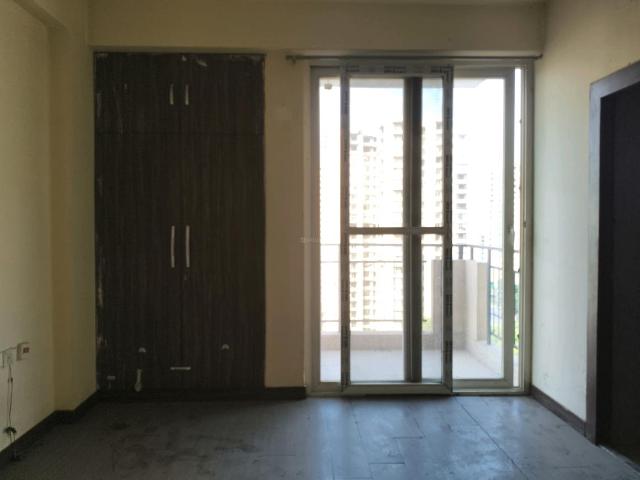 3 BHK Apartment in Noida Extension for rent Greater Noida. The reference number is 20007796