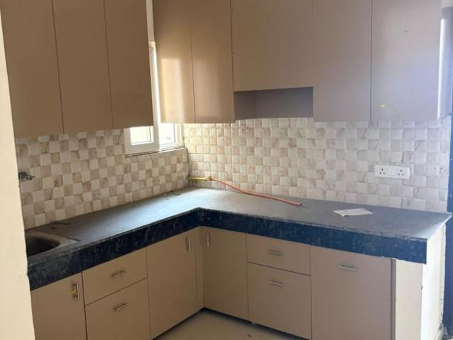 3 BHK Apartment in Noida Extension for rent Greater Noida. The reference number is 21001244
