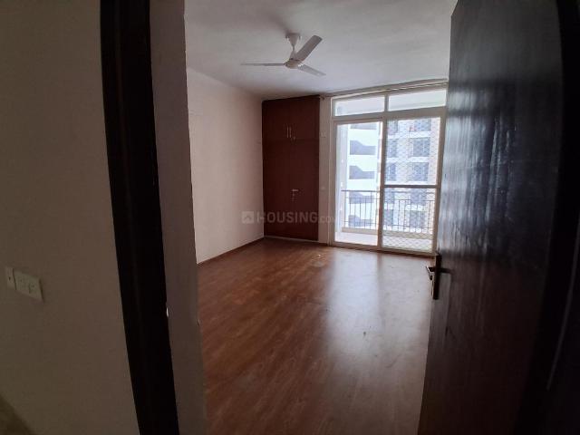 3 BHK Apartment in Noida Extension for rent Greater Noida. The reference number is 21001378