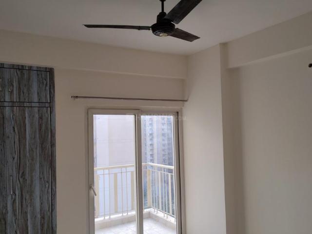 3 BHK Apartment in Noida Extension for rent Greater Noida. The reference number is 21135888