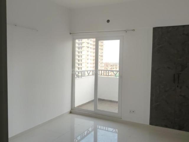 3 BHK Apartment in Noida Extension for rent Greater Noida. The reference number is 21153813