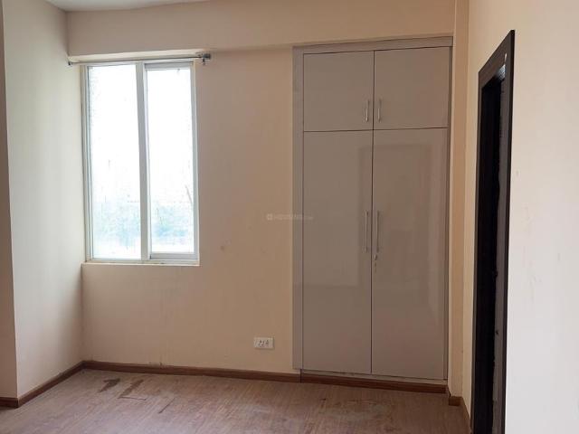 3 BHK Apartment in Noida Extension for rent Greater Noida. The reference number is 21217270