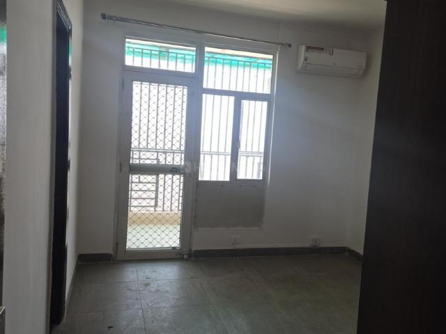 3 BHK Apartment in Noida Extension for resale Greater Noida. The reference number is 20040712