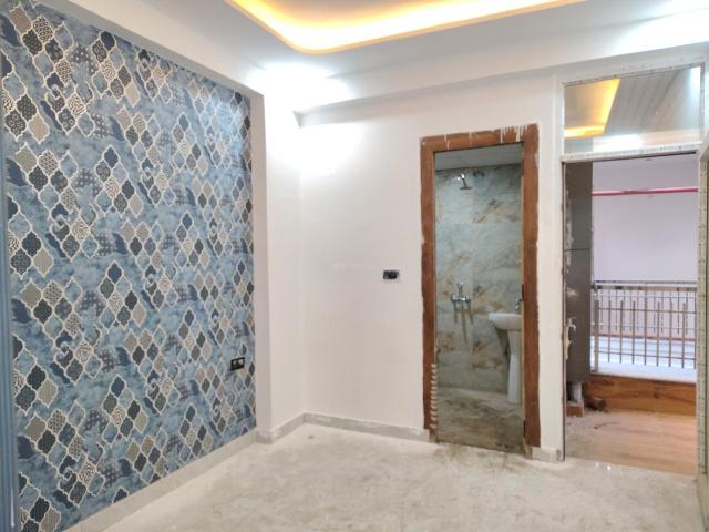 3 BHK Apartment in Noida Extension for resale Greater Noida. The reference number is 20743830