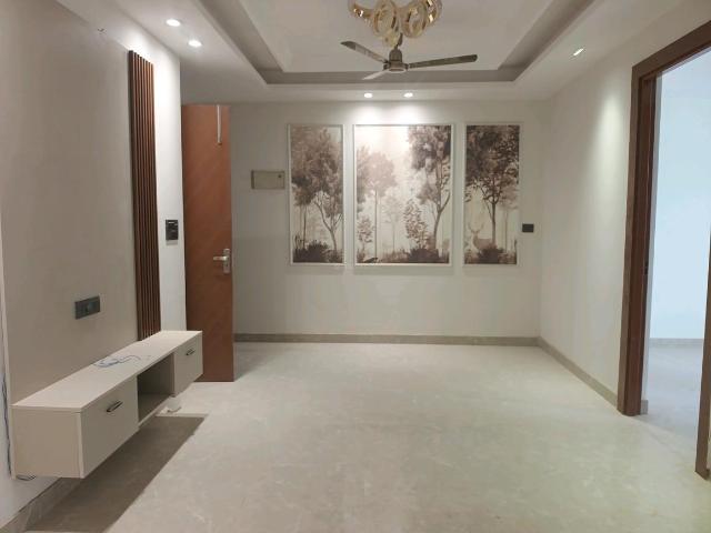 3 BHK Apartment in Noida Extension for resale Greater Noida. The reference number is 20725968