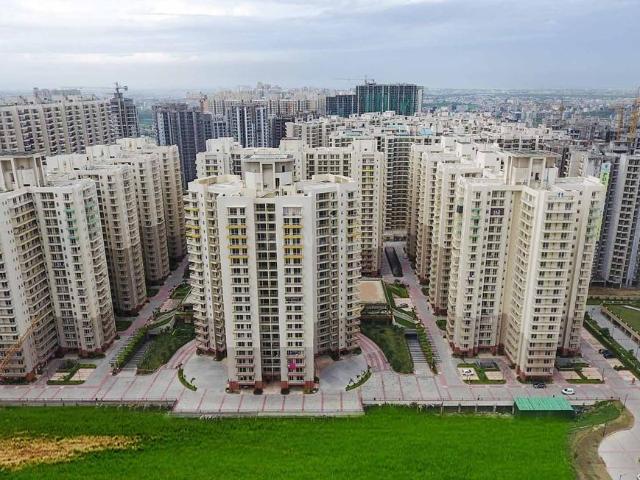 3 BHK Apartment in Noida Extension for resale Greater Noida. The reference number is 20889034