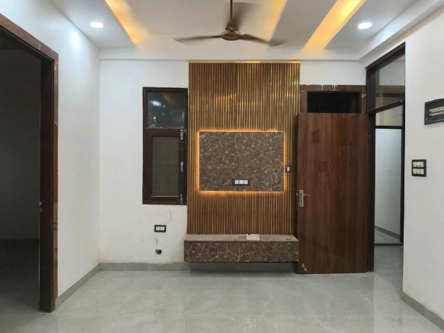 3 BHK Apartment in Noida Extension for resale Greater Noida. The reference number is 21028402