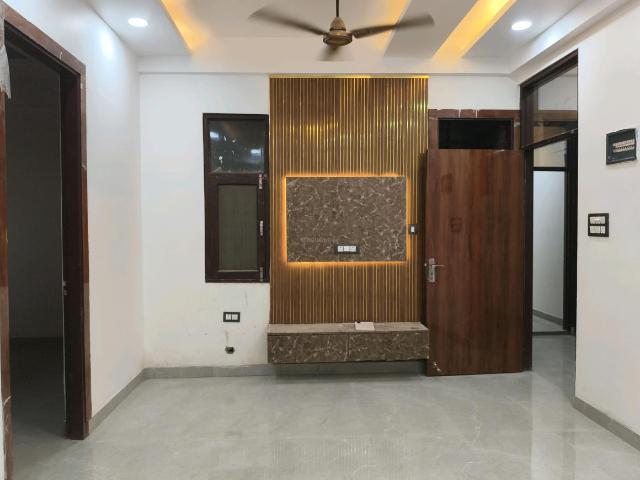 3 BHK Apartment in Noida Extension for resale Greater Noida. The reference number is 21028415