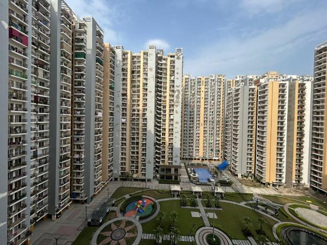 3 BHK Apartment in Noida Extension for resale Greater Noida. The reference number is 21039525
