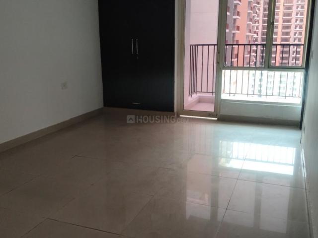 3 BHK Apartment in Noida Extension for resale Greater Noida. The reference number is 21180674