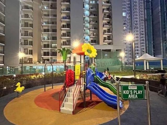 3 BHK Apartment in Noida Extension for resale Greater Noida. The reference number is 21180900