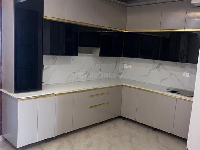 3 BHK Apartment in Noida Extension for resale Greater Noida. The reference number is 21183894