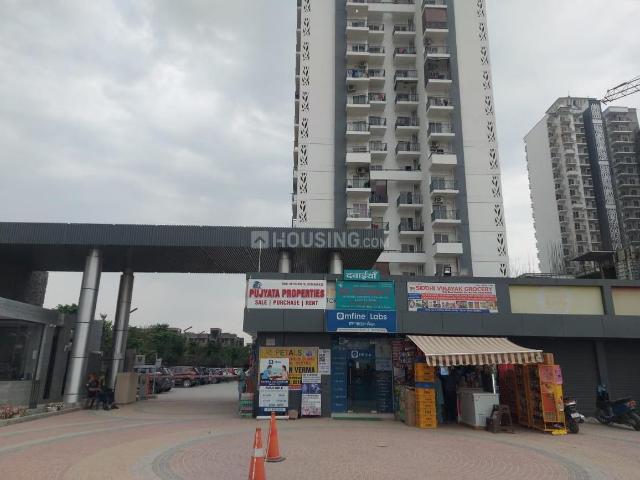 3 BHK Apartment in Noida Extension for resale Greater Noida. The reference number is 21198395