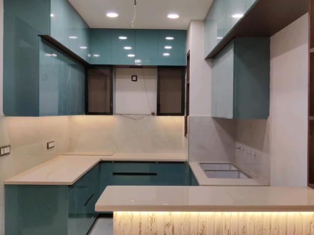 3 BHK Apartment in Lal Kuan for resale Ghaziabad. The reference number is 21115759