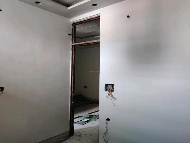 3 BHK Independent Builder Floor in Lal Kuan for resale Ghaziabad. The reference number is 21115704