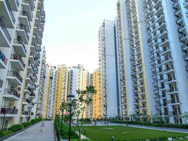 3 BHK Apartment in Noida Extension for resale Greater Noida. The reference number is 21126217