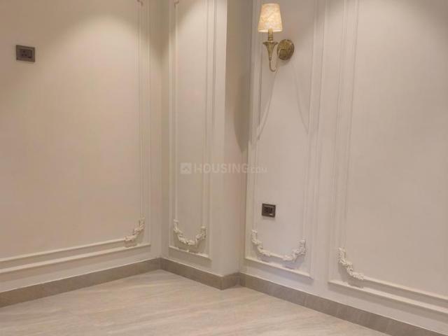 3 BHK Apartment in Noida Extension for resale Greater Noida. The reference number is 21324206