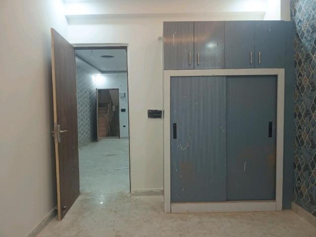 3 BHK Apartment in Noida Extension for resale Greater Noida. The reference number is 21339712